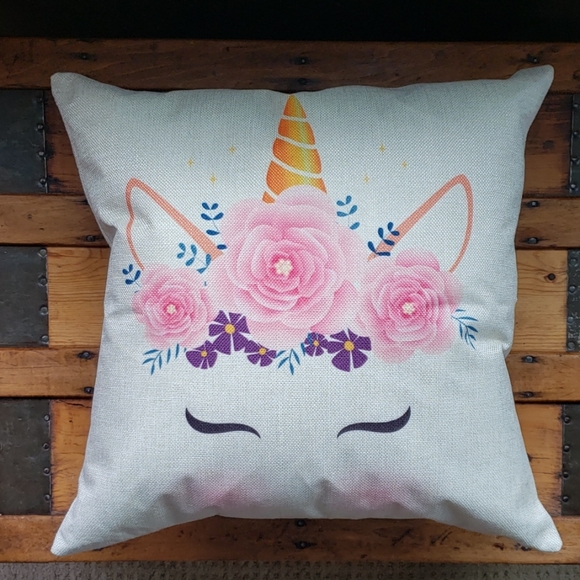 3/$35 Unicorn accent pillow cover - Picture 2 of 4